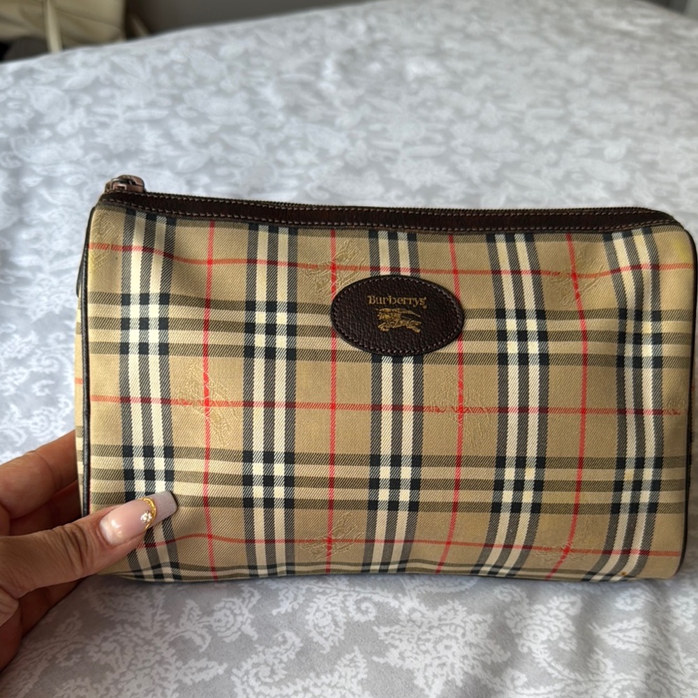 Burberry Tan and Red Toiletry Bag with Iconic Plaid Design